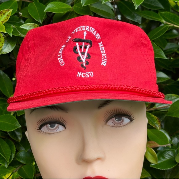 R.C.C. Other - Vintage college of Veterinary Medicine NCSU hat cap SnapBack N.C. State unisex
